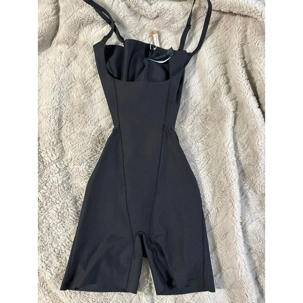 Skims Body CS Open Back Mid Thigh Bodysuit Onyx - Picture 4 of 9